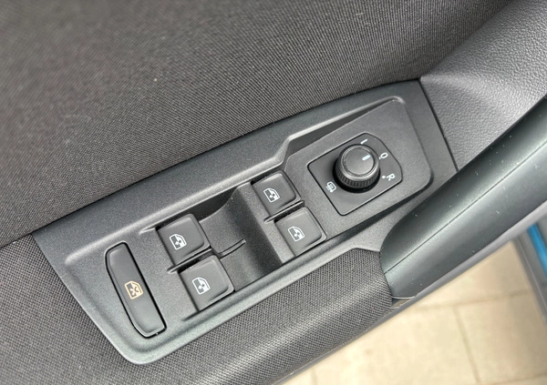 Volkswagen Tiguan cena 77500 przebieg: 149000, rok produkcji 2021 z Szczecin małe 781